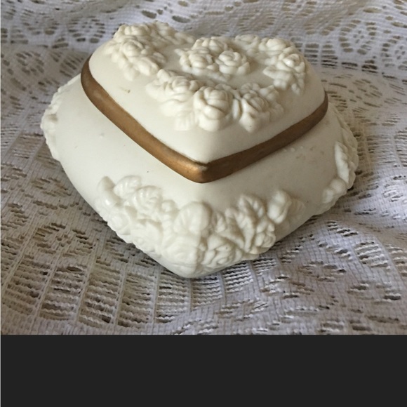 Ornate Heart Trinket Box - Picture 2 of 11